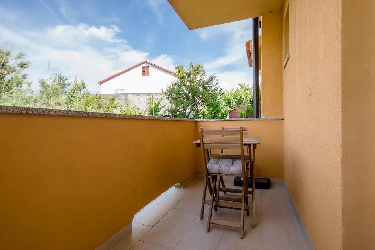 Apartments Gael 0*, Lopar Croatia
