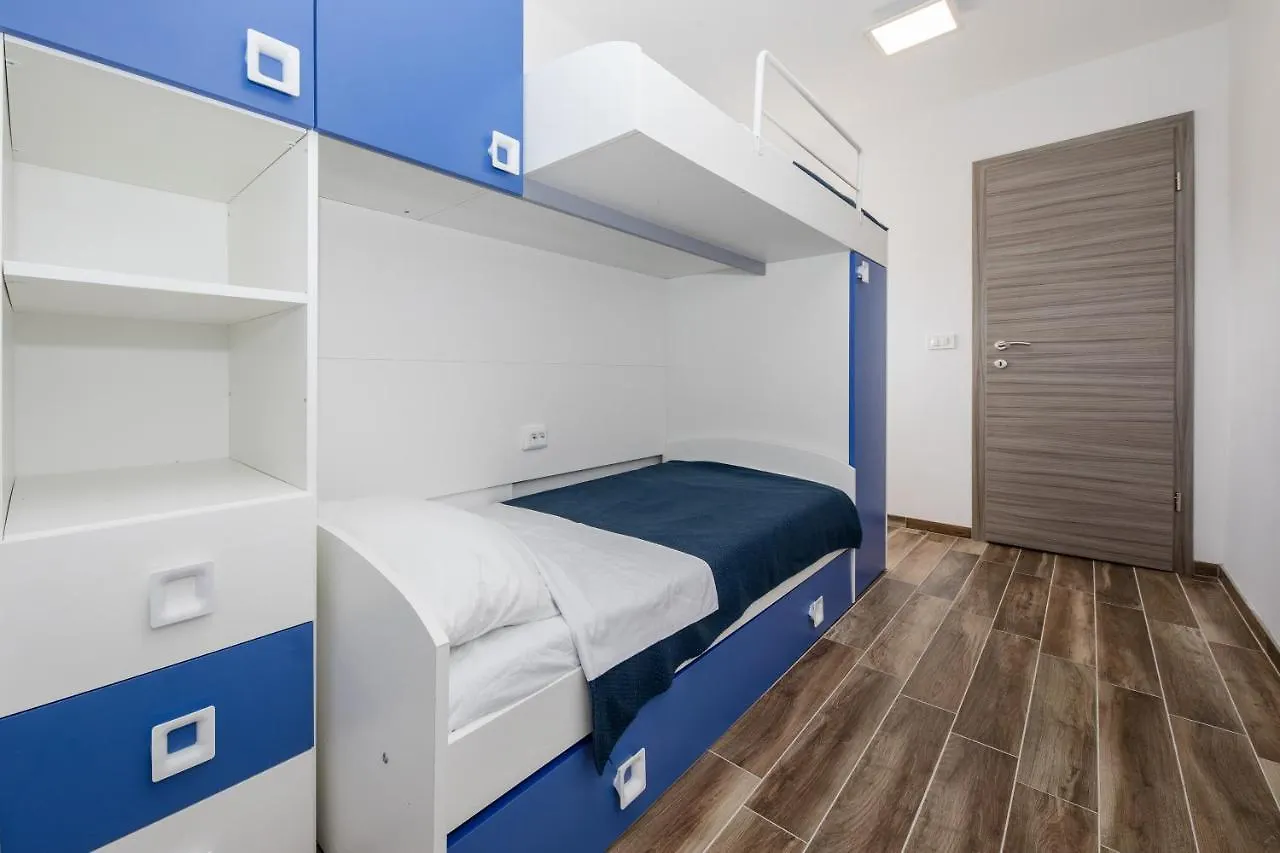 Apartments Gael