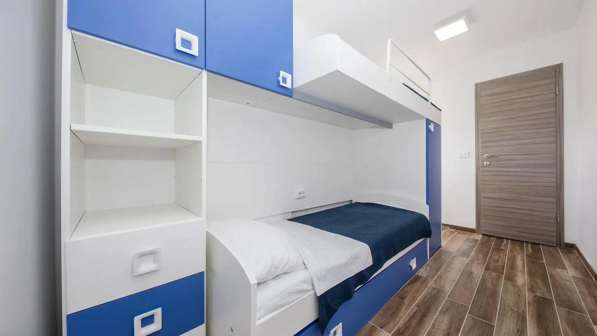Apartments Gael
